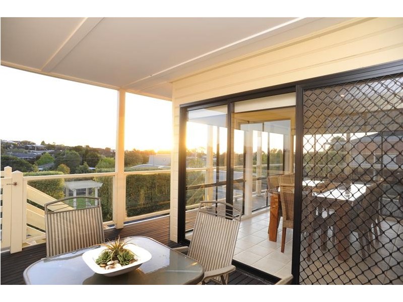 16 Washington Gardens, Leopold VIC 3224