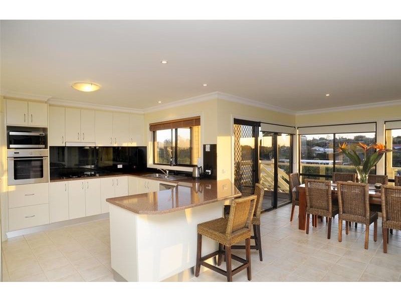 16 Washington Gardens, Leopold VIC 3224