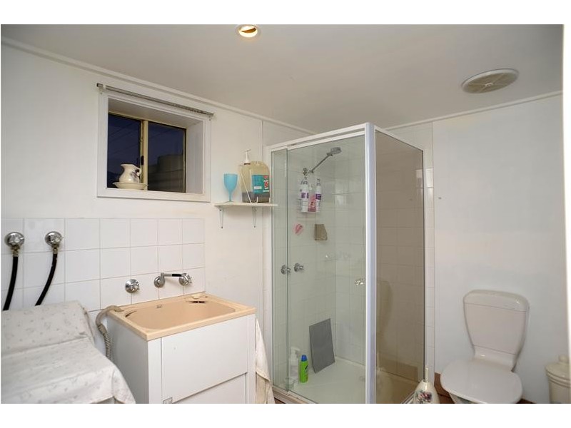 16 Washington Gardens, Leopold VIC 3224