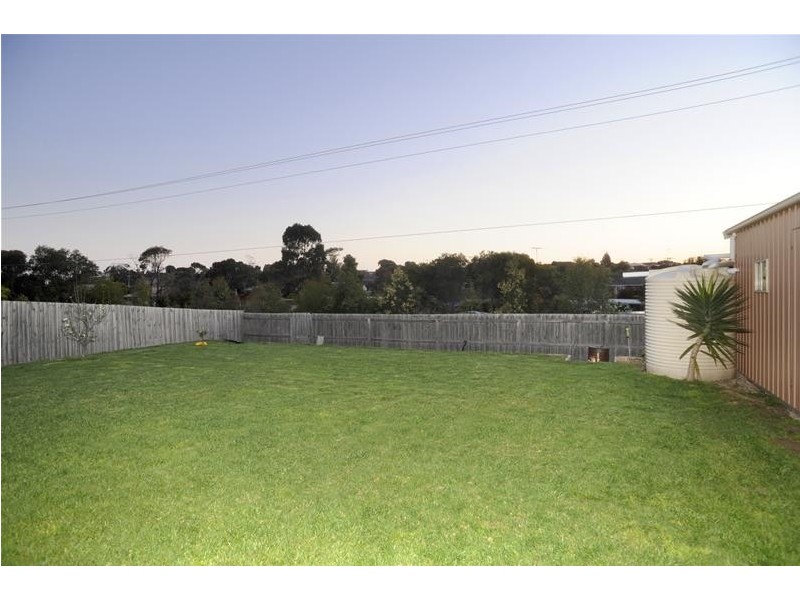 16 Washington Gardens, Leopold VIC 3224