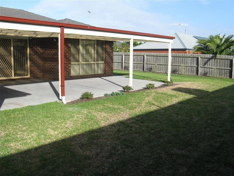 8 Heywood Court, Leopold VIC 3224
