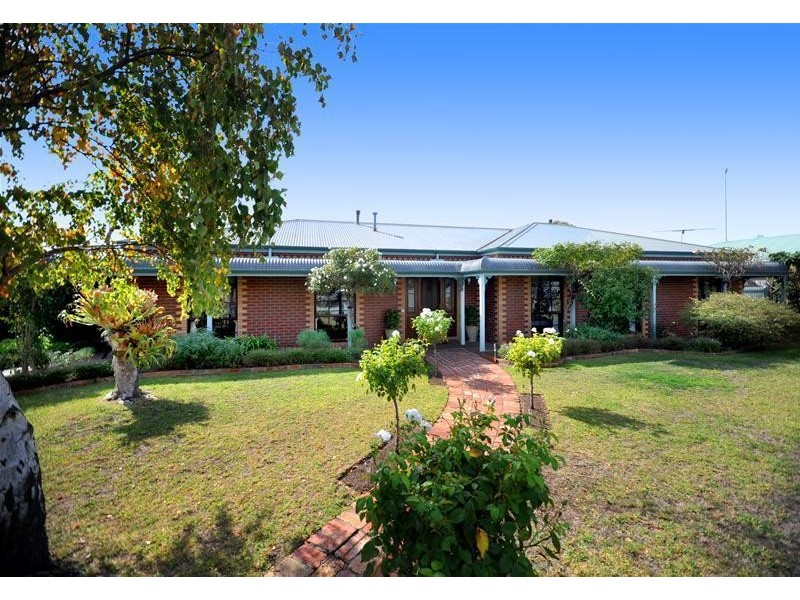 35-37 Cornthwaite Crescent, Leopold VIC 3224