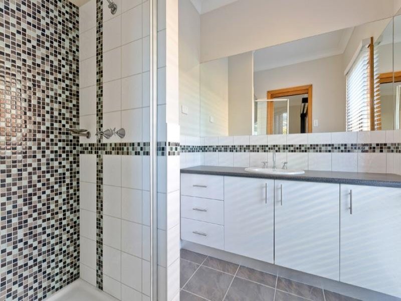 29 Highland  Way, Leopold VIC 3224