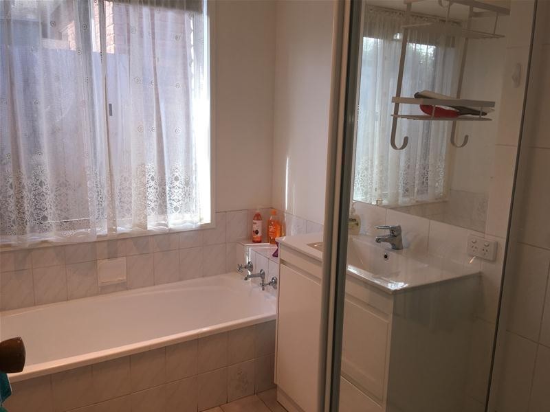 28 Burlington Crescent, Leopold VIC 3224