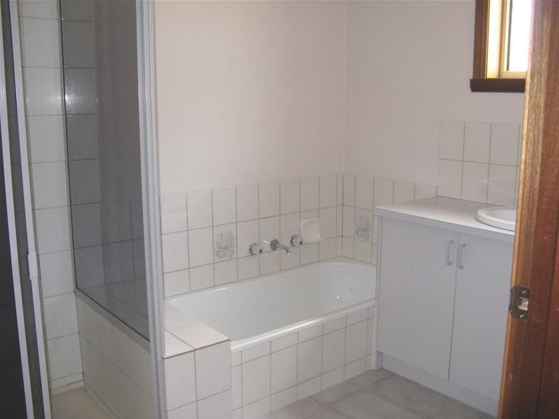 1/19 Hazelwood Crescent, Leopold VIC 3224