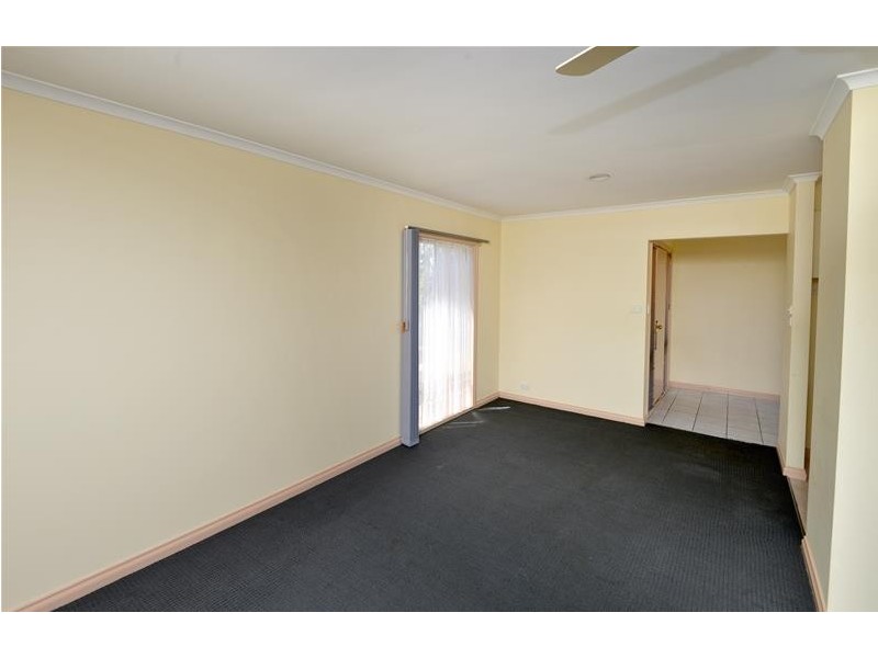 8/15 – 19 Thompson Street, Whittington VIC 3219