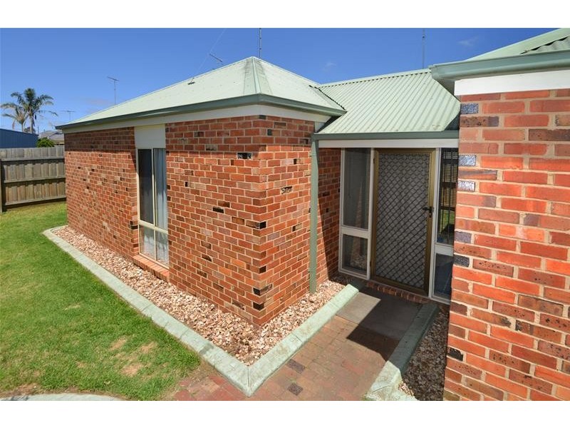 8/15 – 19 Thompson Street, Whittington VIC 3219