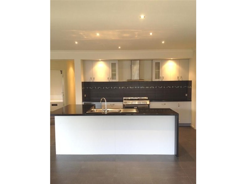 12 Morrow Crescent, Leopold VIC 3224