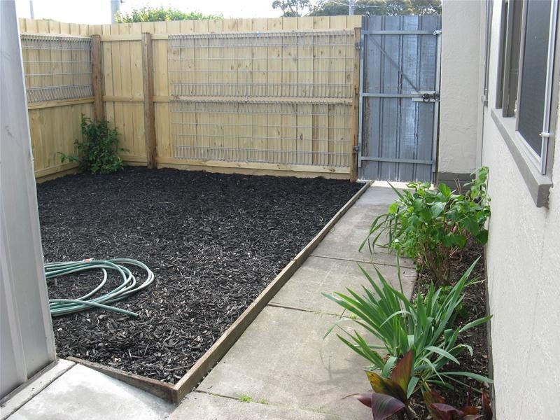 11 Charlotte Avenue, Newcomb VIC 3219