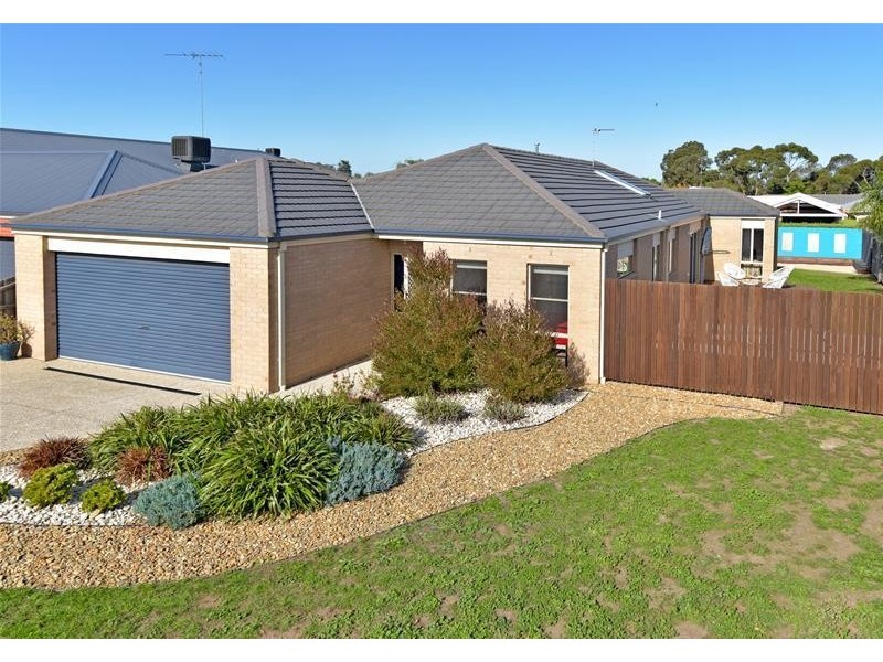 11 Morrow Crescent, Leopold VIC 3224
