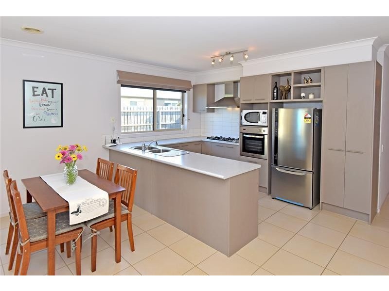 11 Morrow Crescent, Leopold VIC 3224