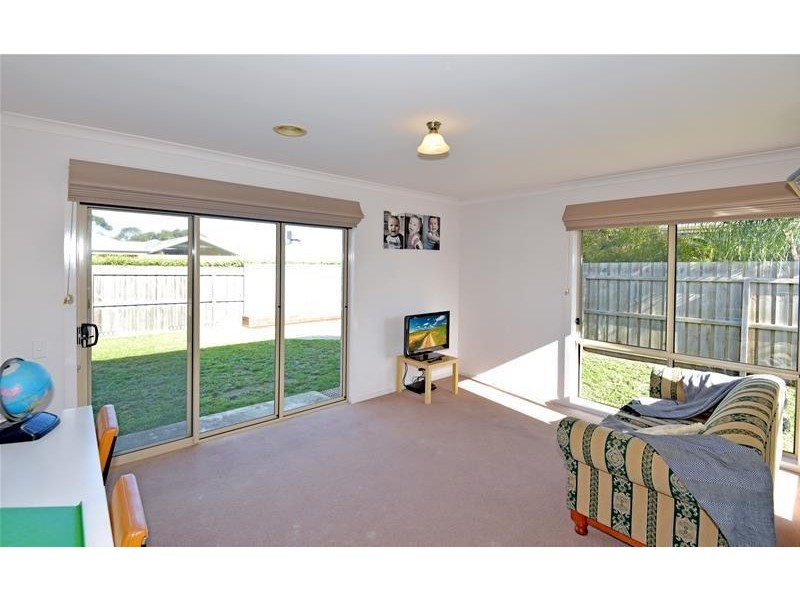 11 Morrow Crescent, Leopold VIC 3224