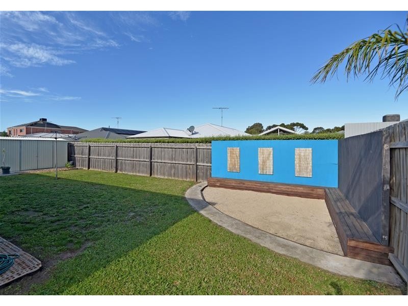 11 Morrow Crescent, Leopold VIC 3224