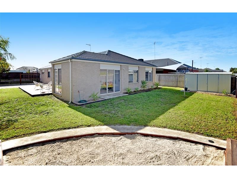 11 Morrow Crescent, Leopold VIC 3224