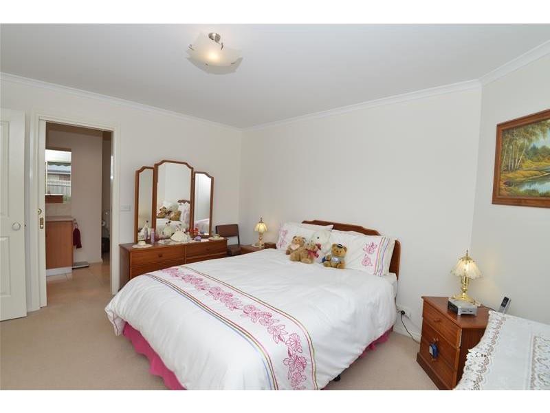 1/30 Trumper Crescent, Leopold VIC 3224