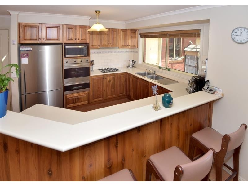 8 Emma Court, Leopold VIC 3224