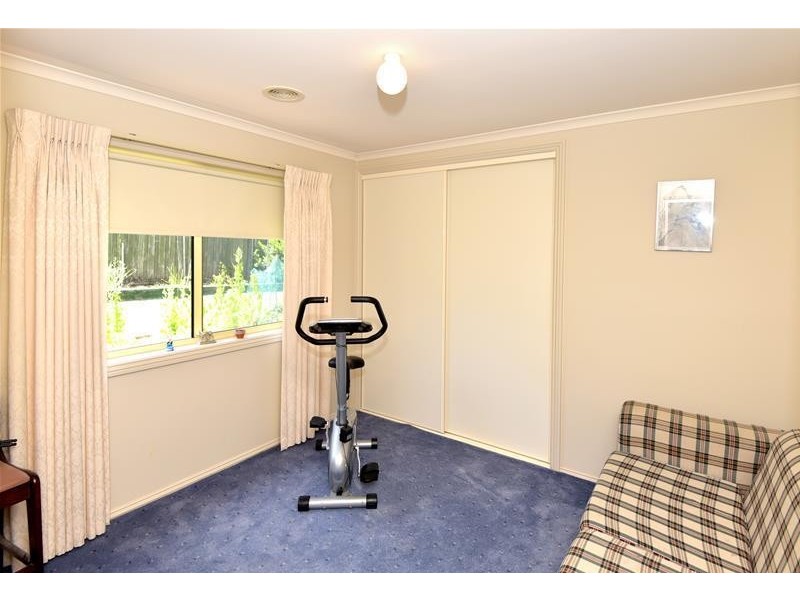 8 Emma Court, Leopold VIC 3224