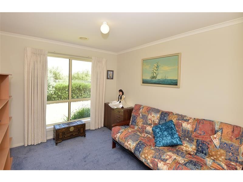 8 Emma Court, Leopold VIC 3224