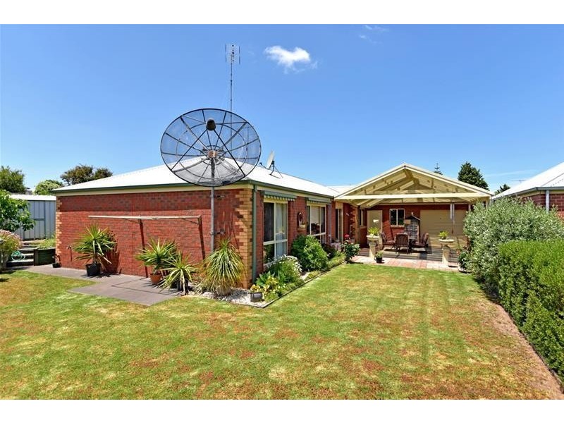 8 Emma Court, Leopold VIC 3224