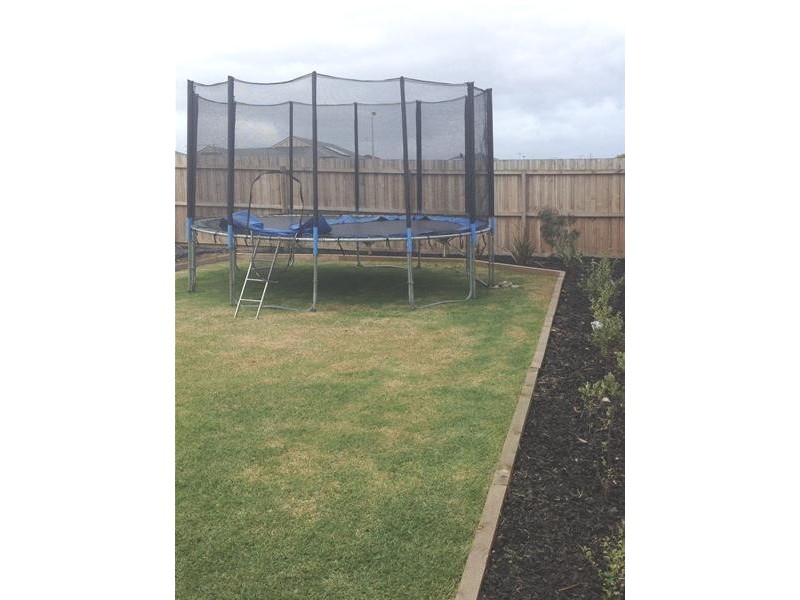 17 Pickworth Drive, Leopold VIC 3224