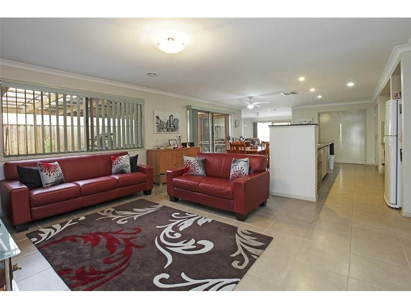 20 Shoaling Drive, Leopold VIC 3224