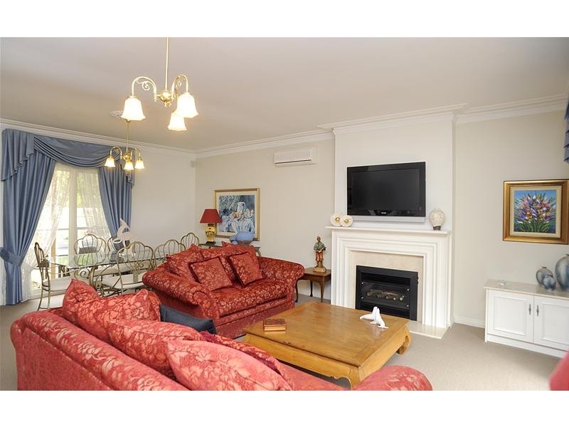 9/51-53 Helms Street, Newcomb VIC 3219