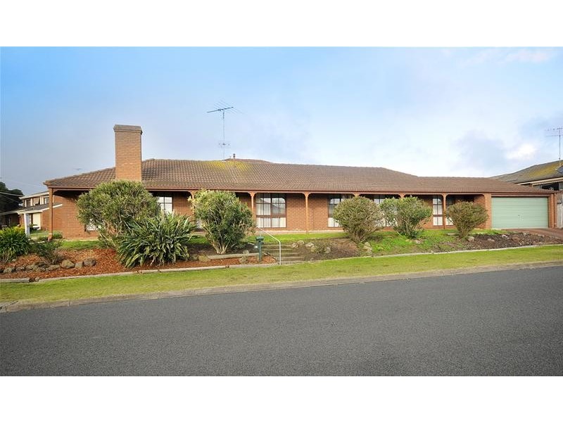 10 Woodleigh Close, Leopold VIC 3224