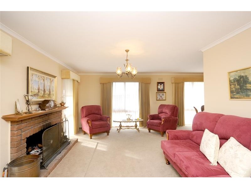 10 Woodleigh Close, Leopold VIC 3224