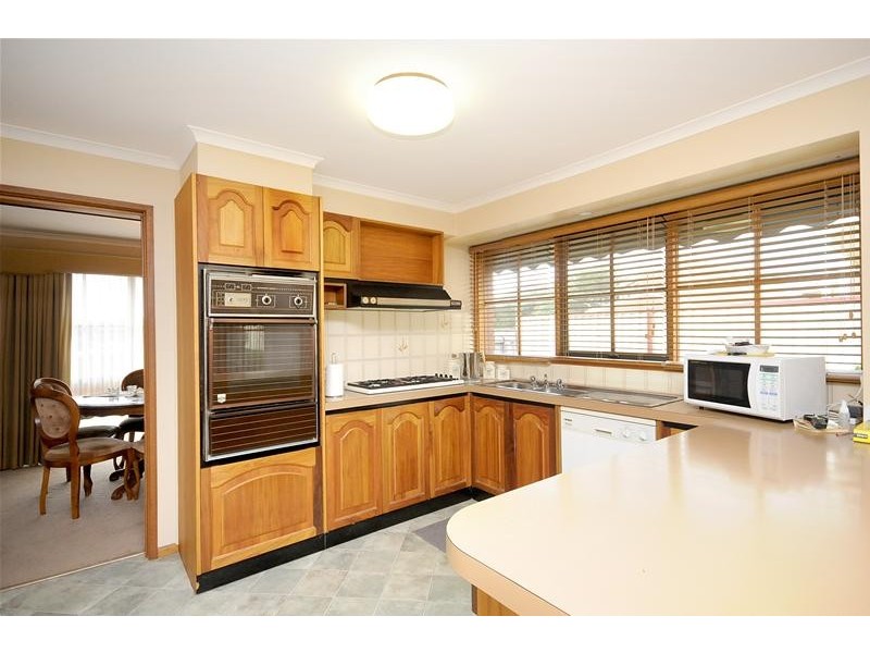 10 Woodleigh Close, Leopold VIC 3224