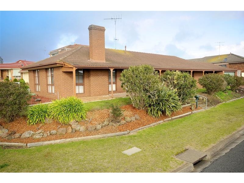 10 Woodleigh Close, Leopold VIC 3224