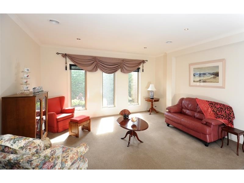 13 Grassland Grove, Leopold VIC 3224