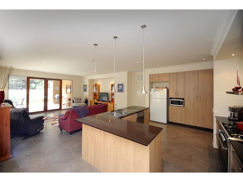 13 Grassland Grove, Leopold VIC 3224