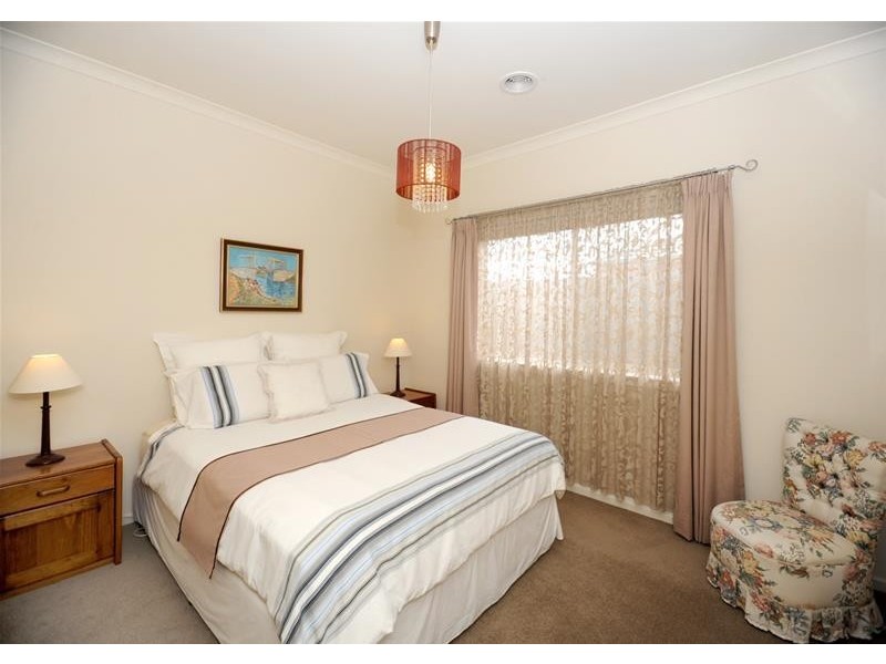 13 Grassland Grove, Leopold VIC 3224