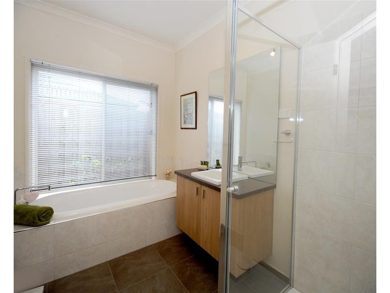 13 Grassland Grove, Leopold VIC 3224