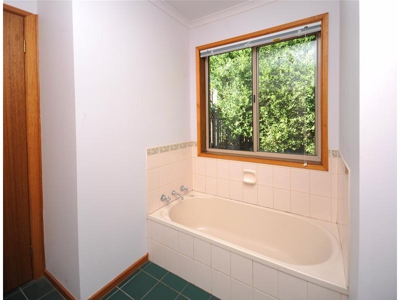 27 Vicarage Road, Leopold VIC 3224