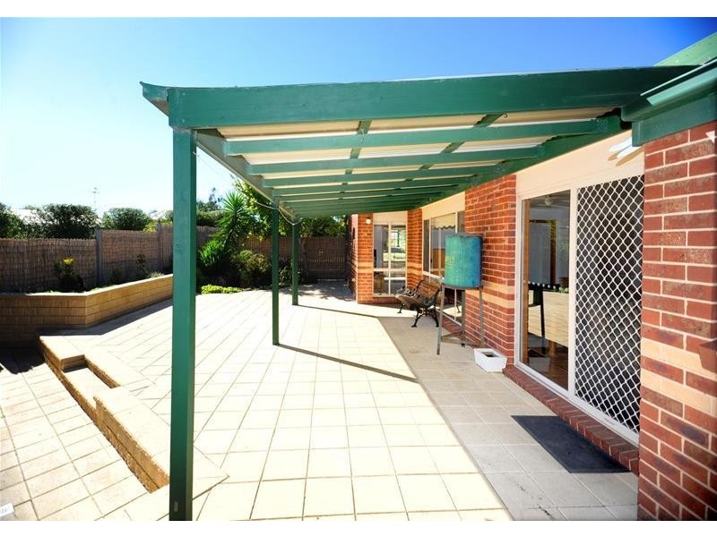 27 Vicarage Road, Leopold VIC 3224