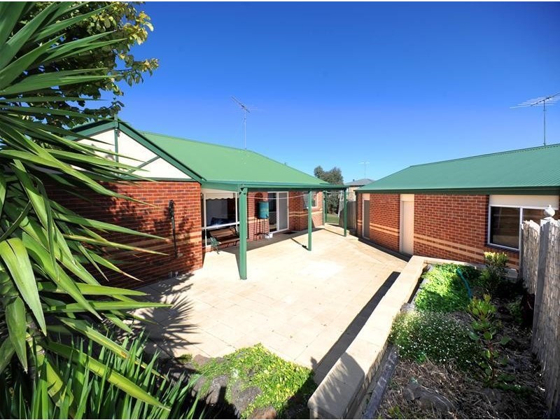 27 Vicarage Road, Leopold VIC 3224