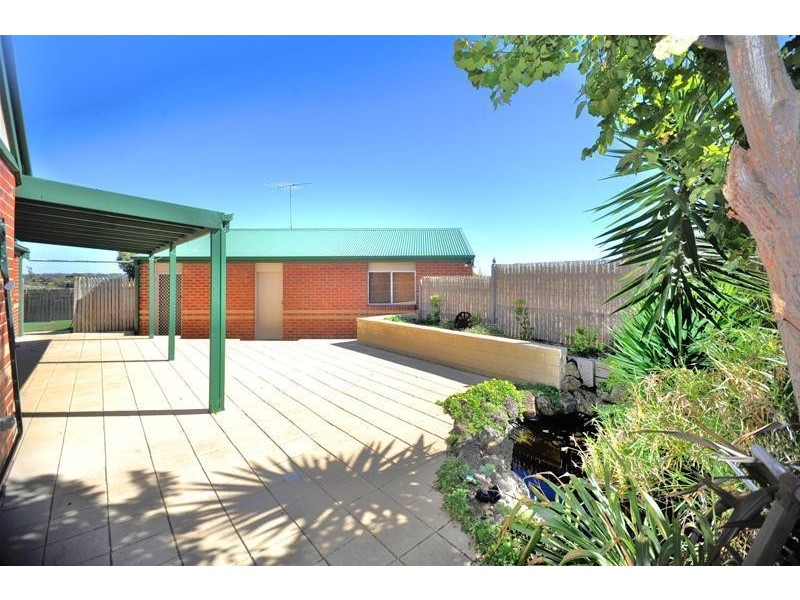 27 Vicarage Road, Leopold VIC 3224