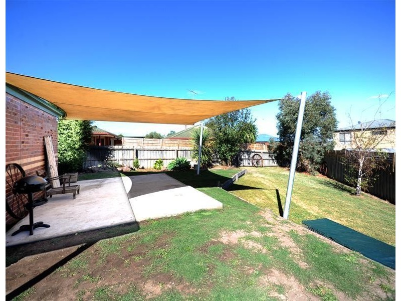 27 Vicarage Road, Leopold VIC 3224