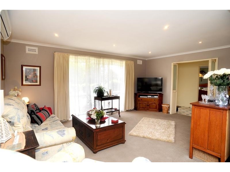 10 Gallois Gardens, Leopold VIC 3224