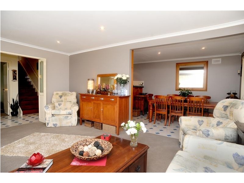 10 Gallois Gardens, Leopold VIC 3224