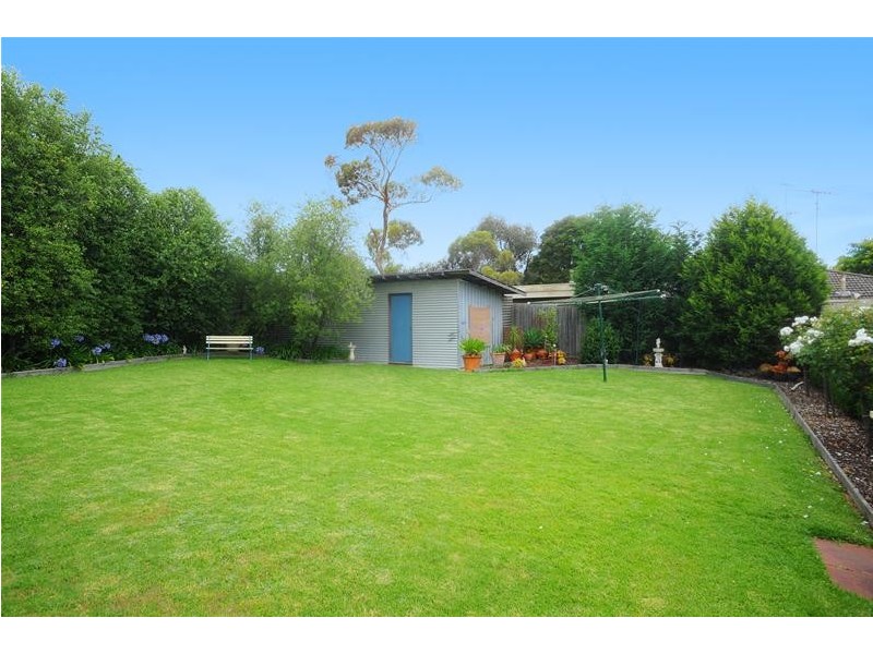 10 Gallois Gardens, Leopold VIC 3224