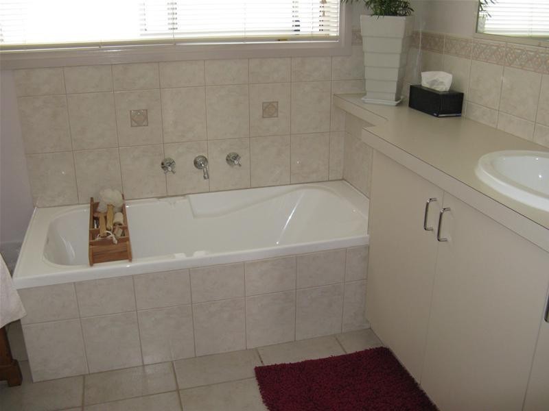 74 Rebecca Drive, Leopold VIC 3224