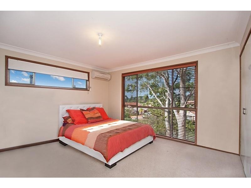 6 Hovea Court, Elanora QLD 4221