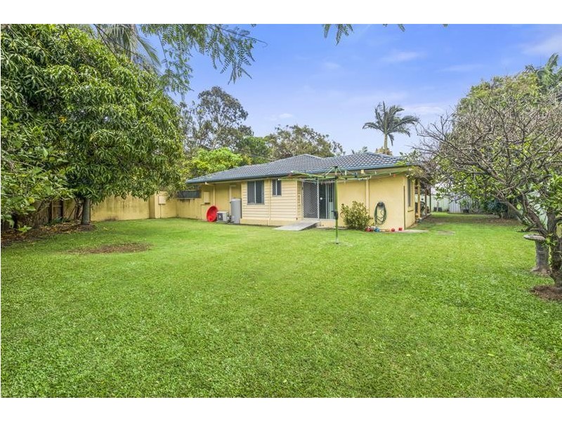 1 Waikiki Avenue, Palm Beach QLD 4221