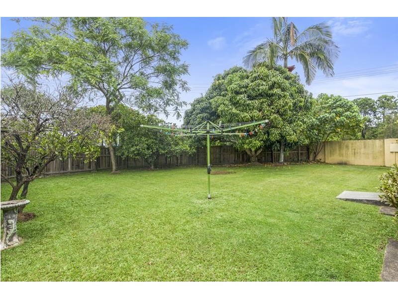 1 Waikiki Avenue, Palm Beach QLD 4221