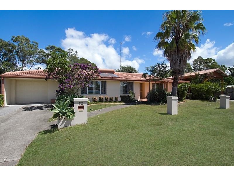 52 Japonica Drive, Palm Beach QLD 4221