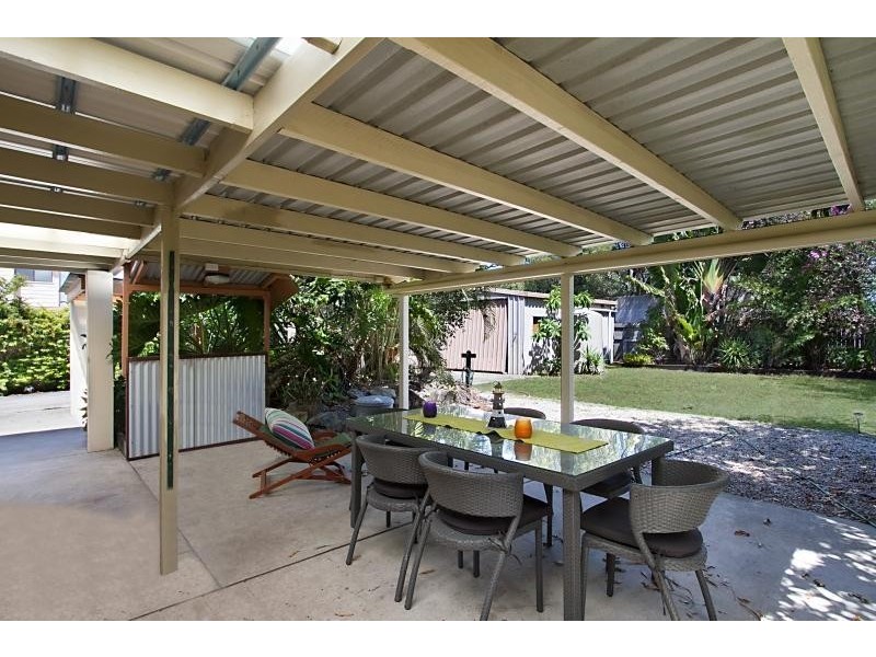 52 Japonica Drive, Palm Beach QLD 4221