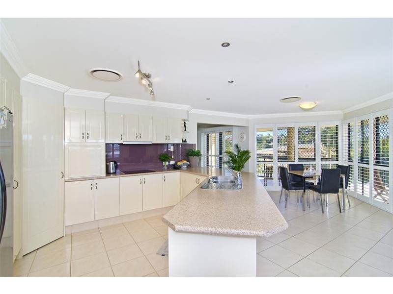 175 K P McGrath Drive, Elanora QLD 4221