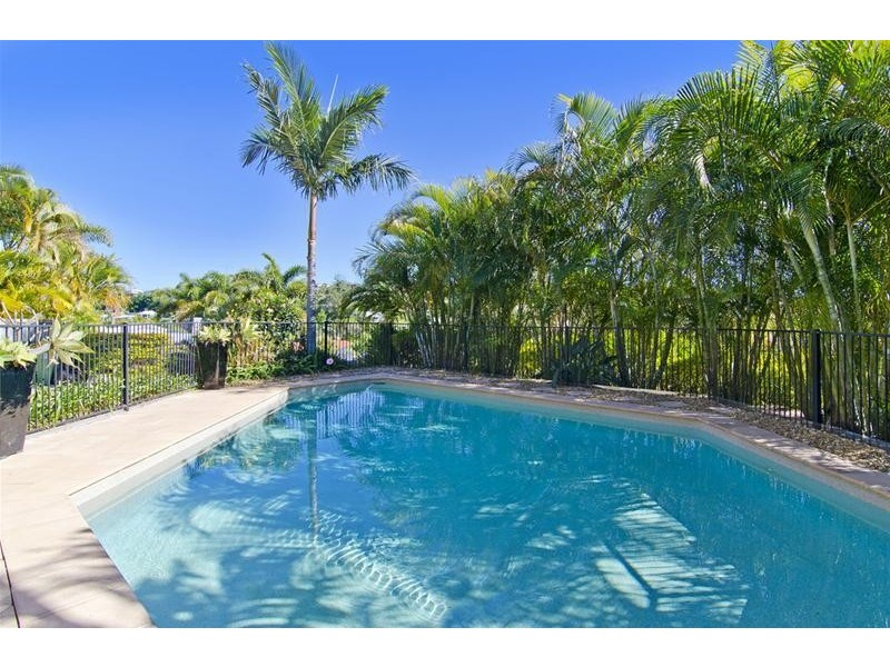 175 K P McGrath Drive, Elanora QLD 4221